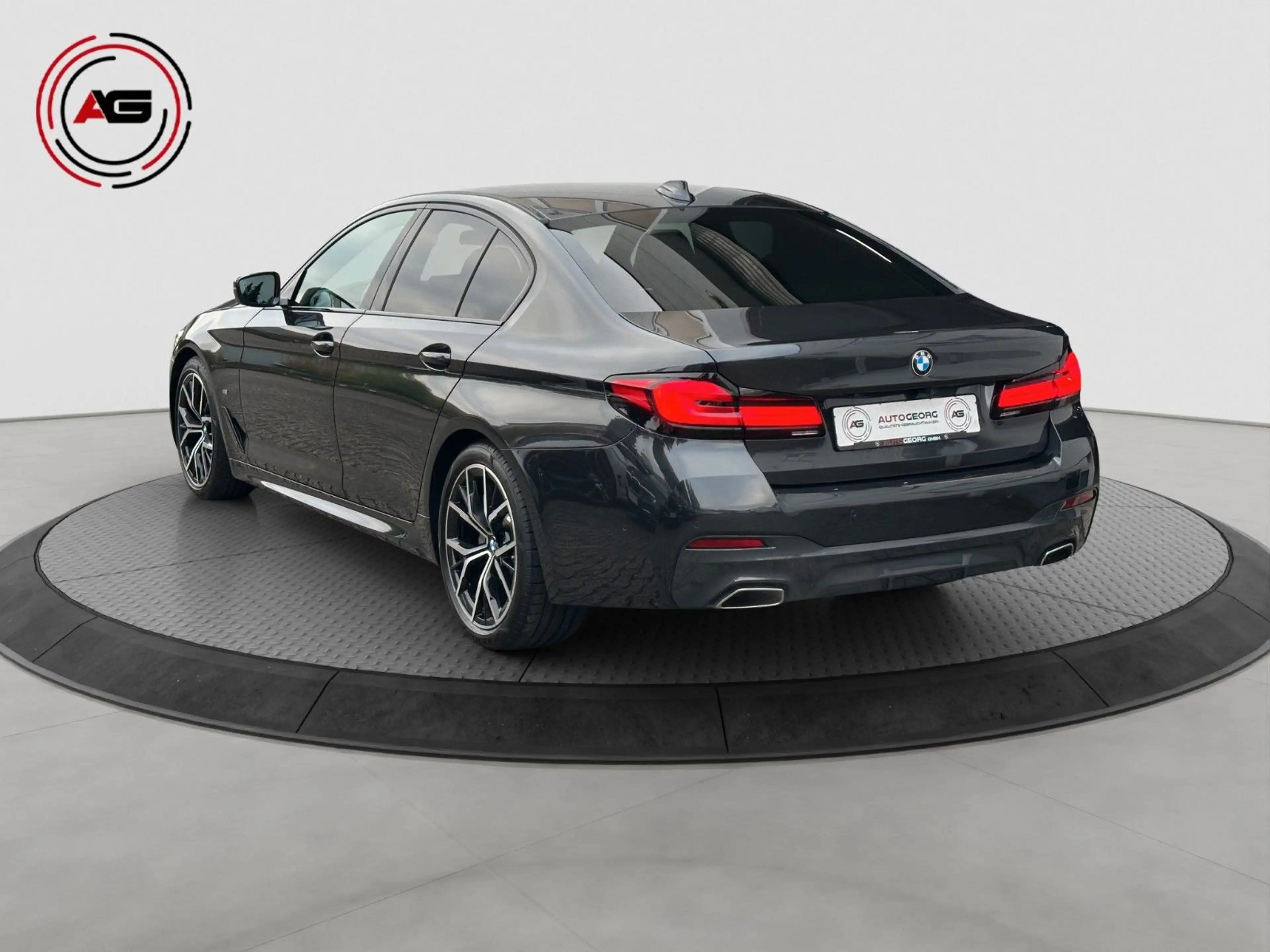 BMW 520 d M-SPORT LC.PRO LASER CARPLAY HUD KAMERA 19" — photo 7