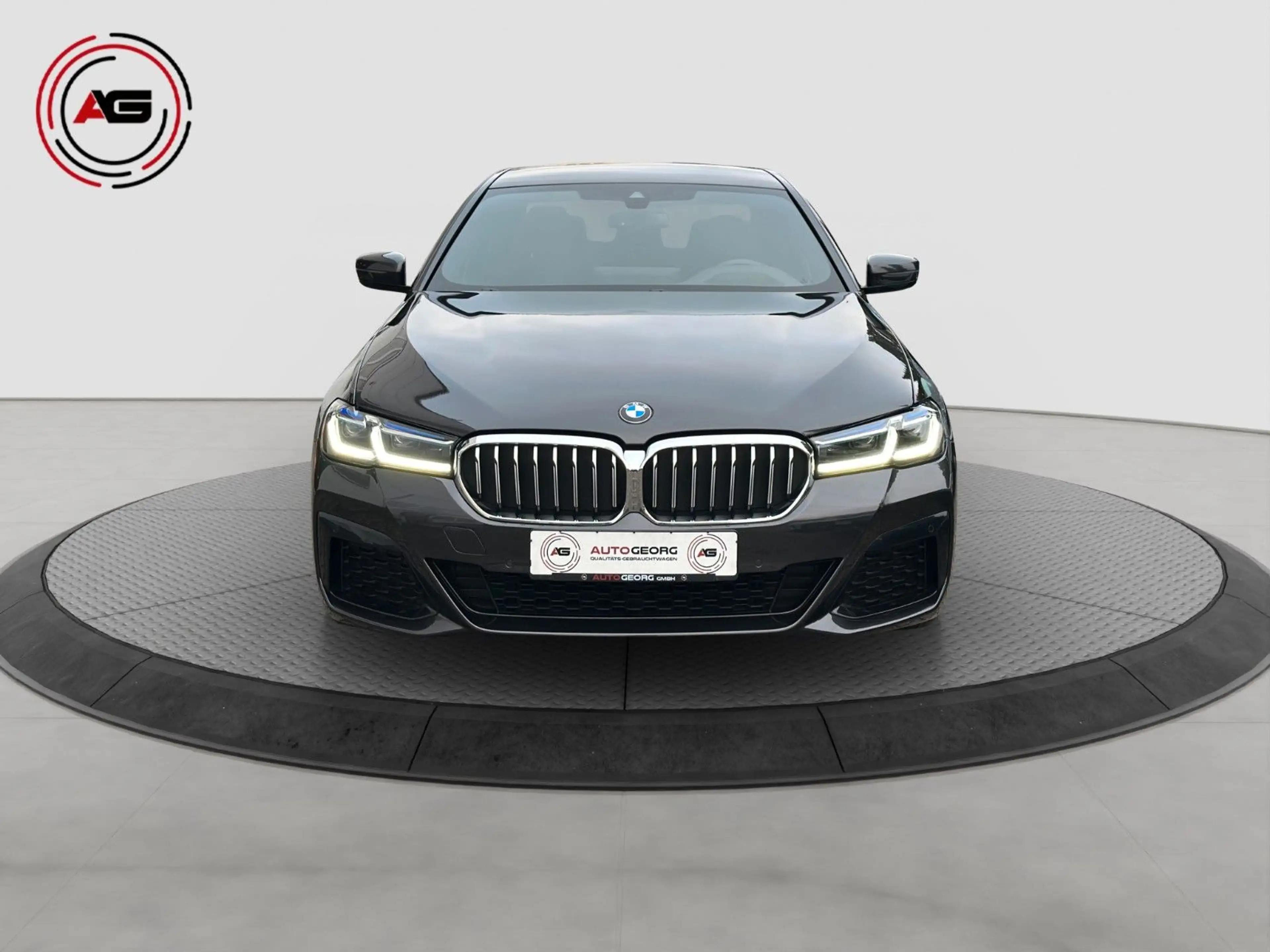BMW 520 d M-SPORT LC.PRO LASER CARPLAY HUD KAMERA 19" — photo 2