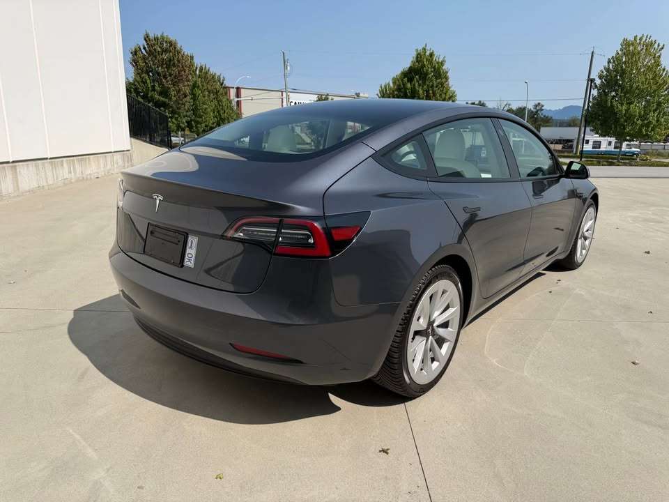 2023 Tesla Model 3 SR+ CLEAN TITLE LOCAL BC VEHICLE WHITE INTERIOR — снимка 1