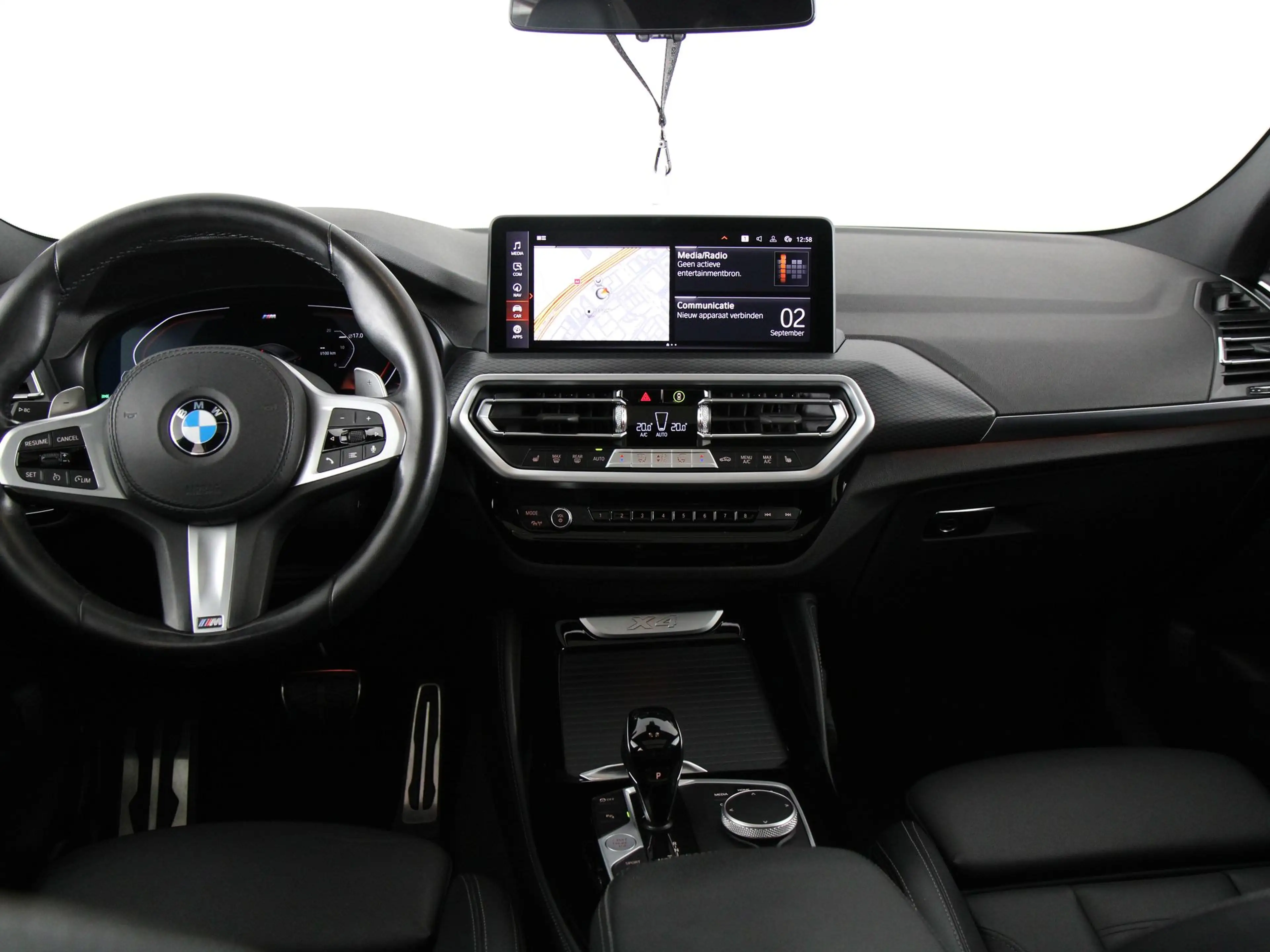 BMW X4 xDrive20i M Sport Business Edition Plus — photo 13