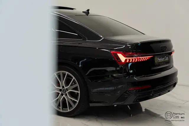 Audi A6 view 11