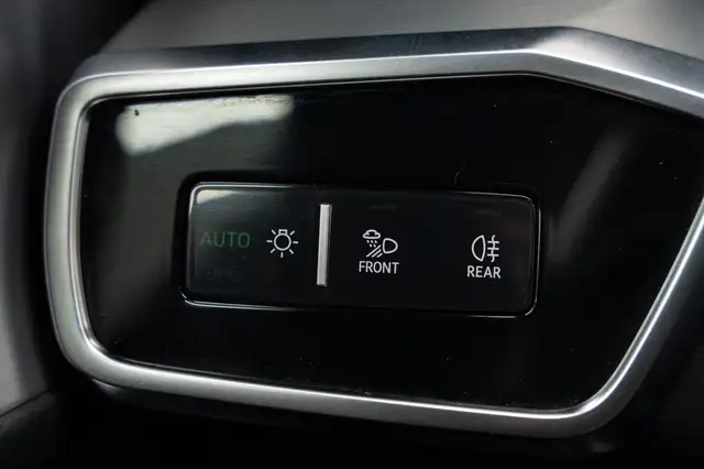 Audi A6 view 29