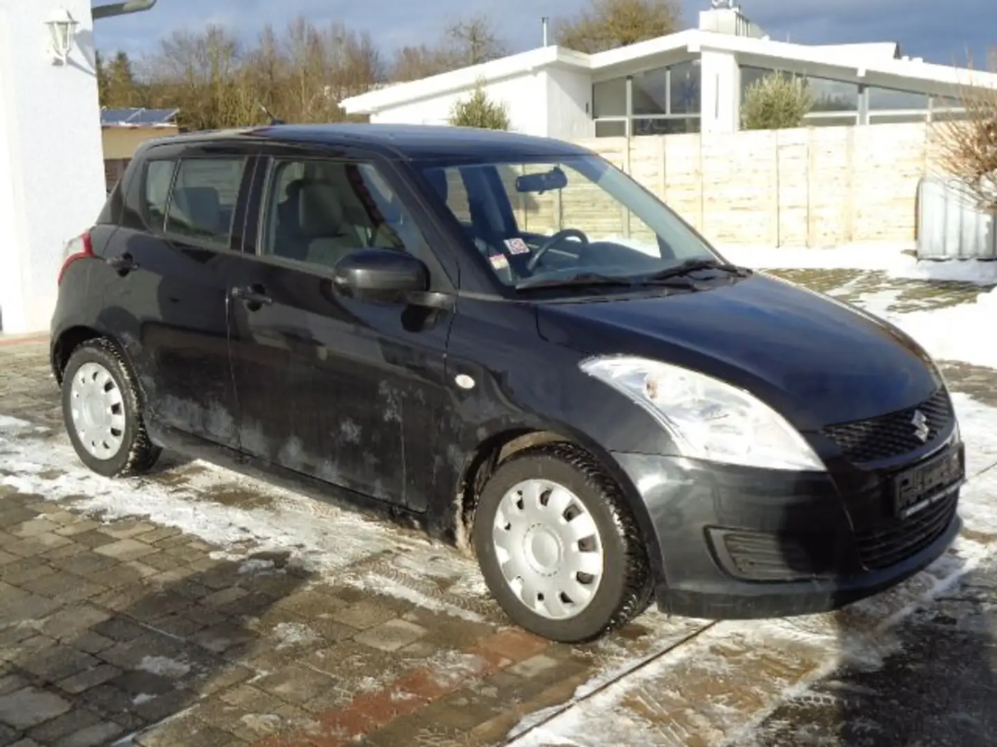 Suzuki Swift Swift  5-Türer 1.2i, Klima, eFh., Funk, WR, met Schwarz - 2