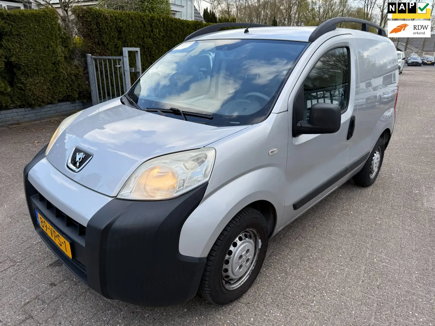 Peugeot Bipper 1.4 HDi XT AIRCO NWE APK NAP Gris - 1