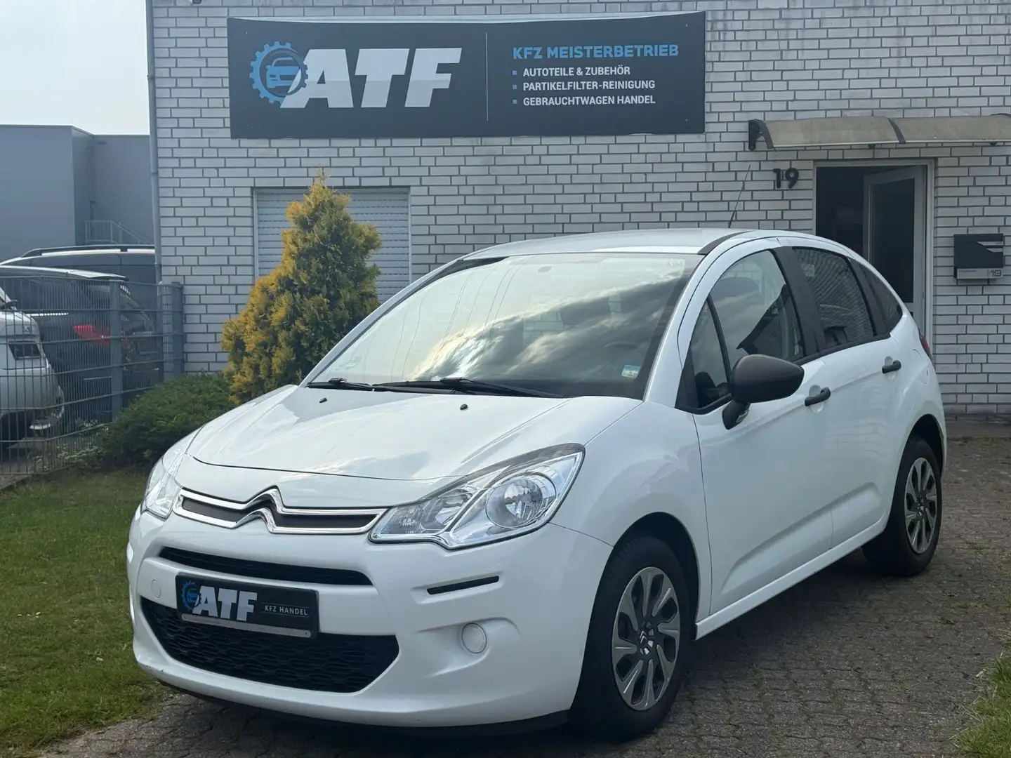 Citroen C3 Attraction Weiß - 1