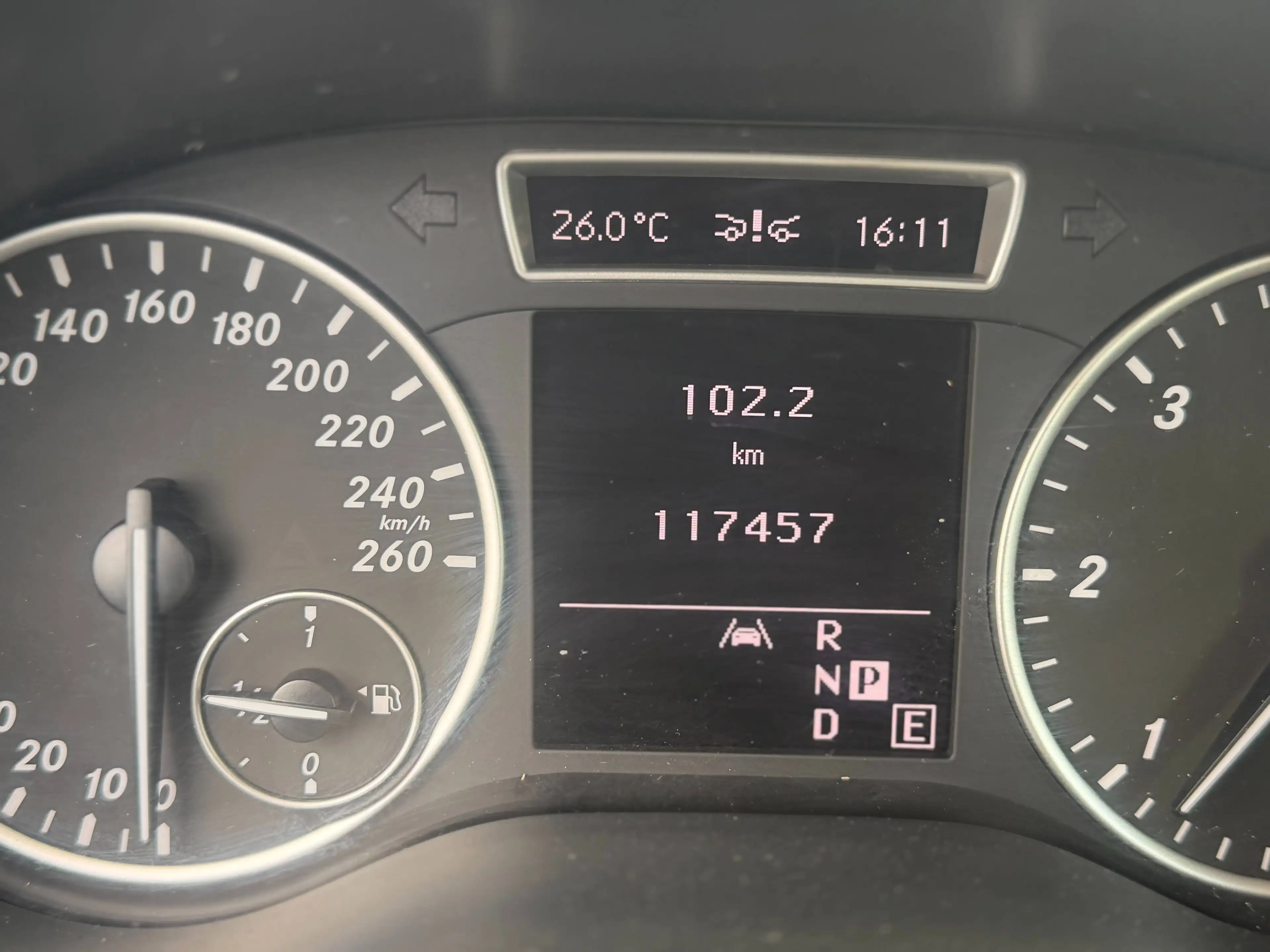 Mercedes-Benz B 200 CDI 1-Hand — photo 11