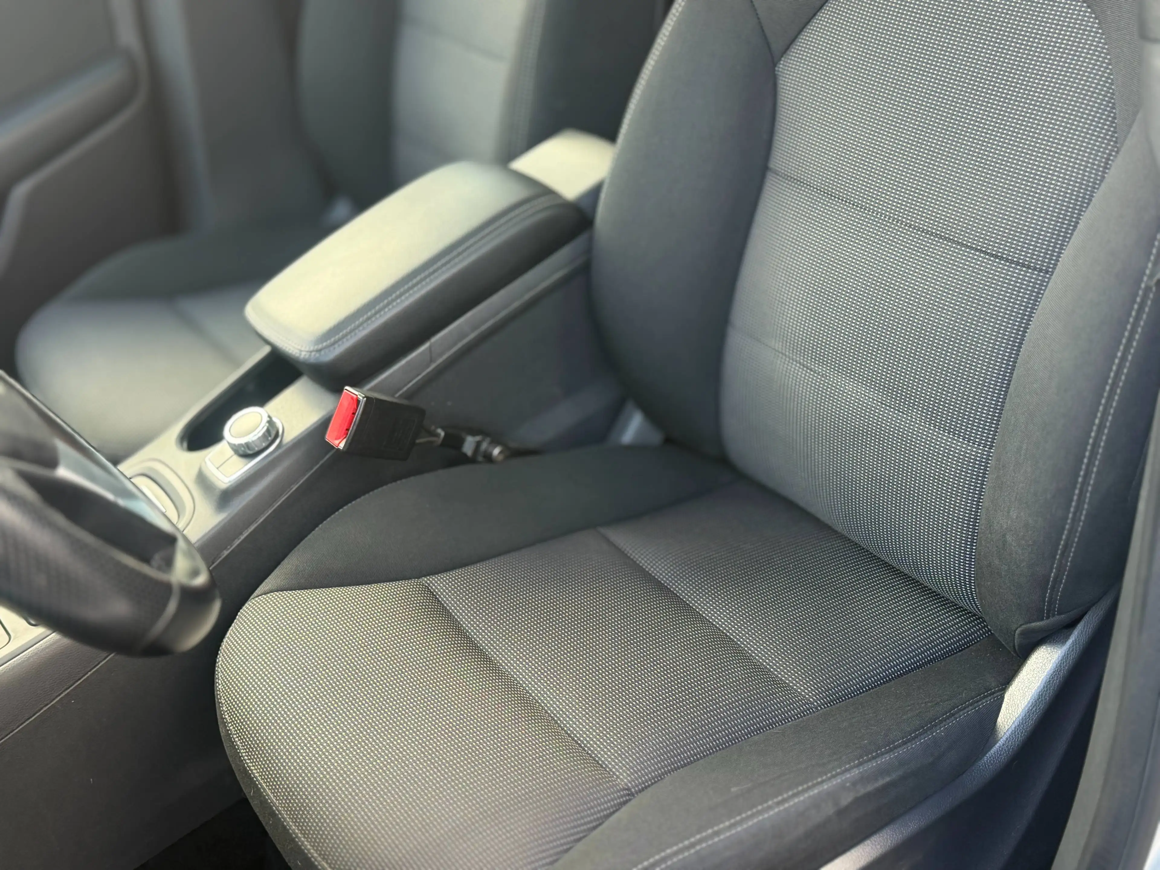 Mercedes-Benz B 200 CDI 1-Hand — photo 8