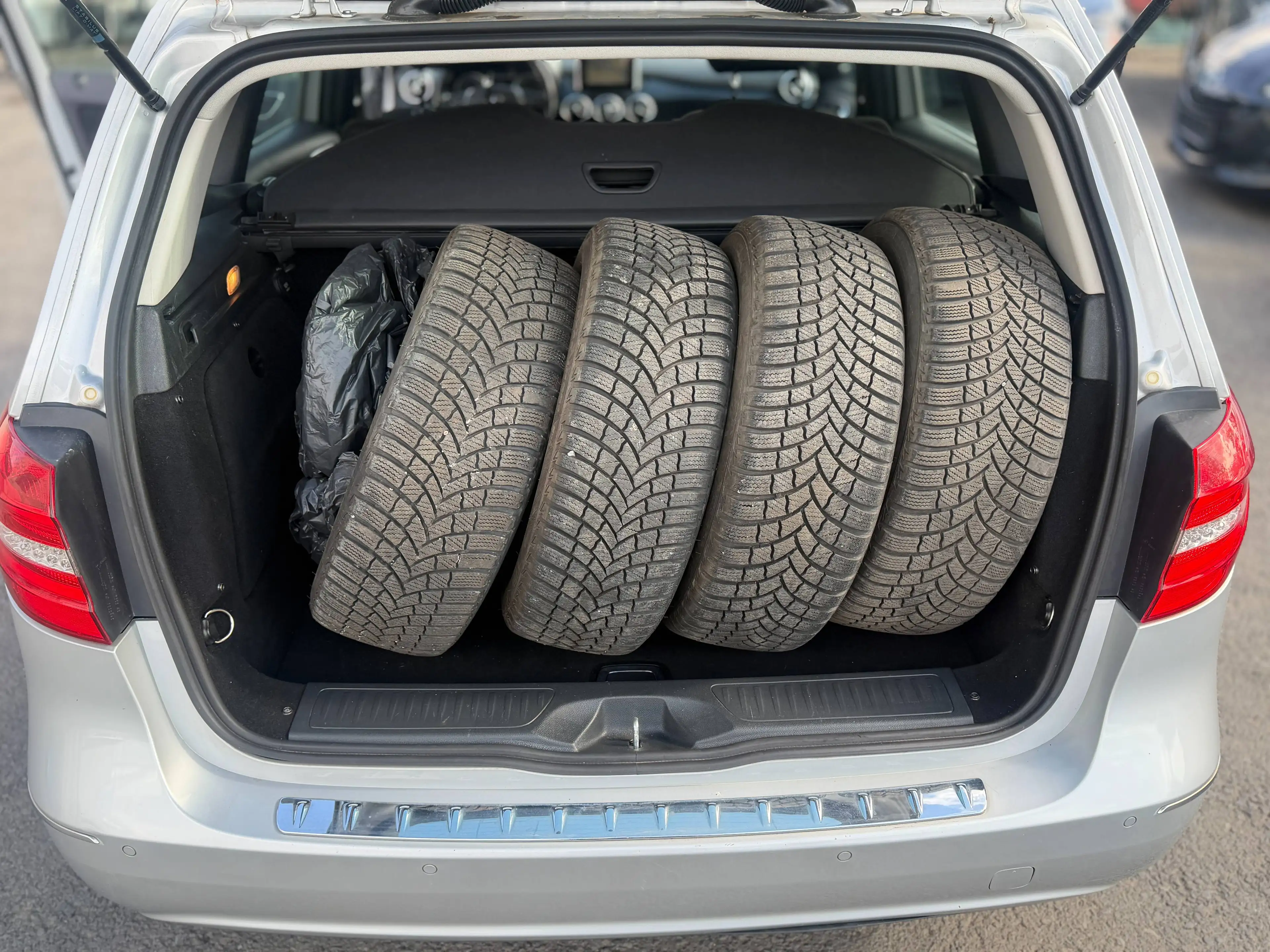 Mercedes-Benz B 200 CDI 1-Hand — photo 17