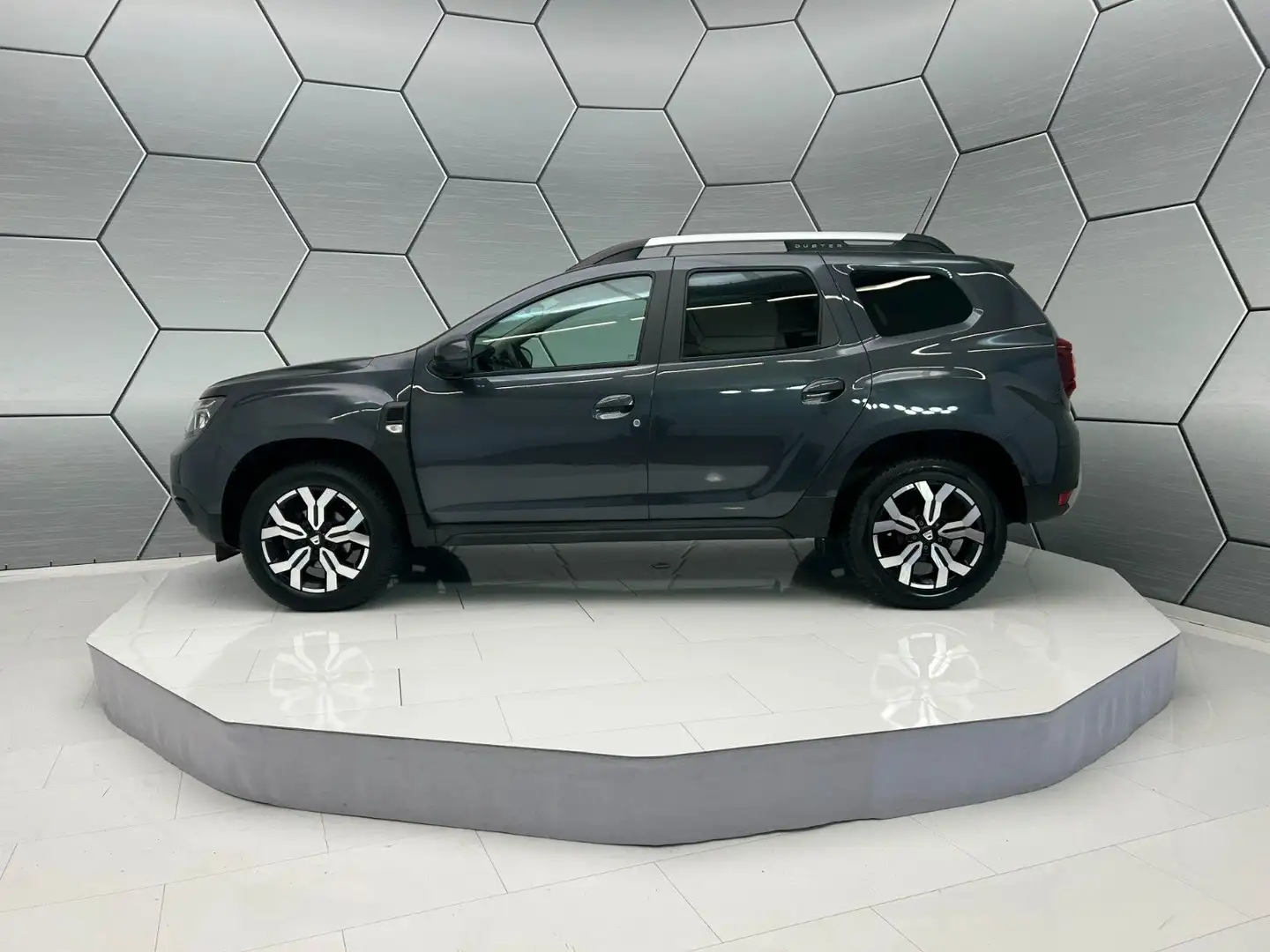 Dacia Duster II Prestige TCe 150 EDC 360° Navi AHK Grau - 2
