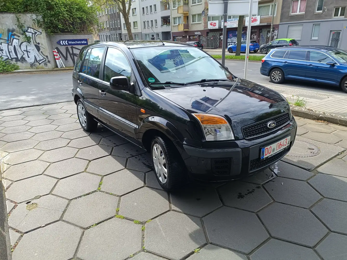 Ford Fusion Ambiente 1Hand Klima TÜV neu Scheckheft Чорний - 2