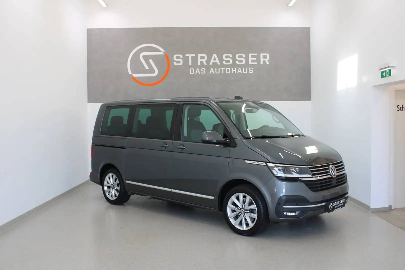 Volkswagen T6.1 Multivan VW T6.1 Multivan Highline TDI 4MOTION Grau - 1