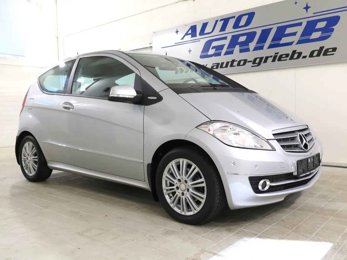 Mercedes-Benz A 180 A 180, Elegance Klima, Sitzheizung, Teilleder, PDC Zilver - 1