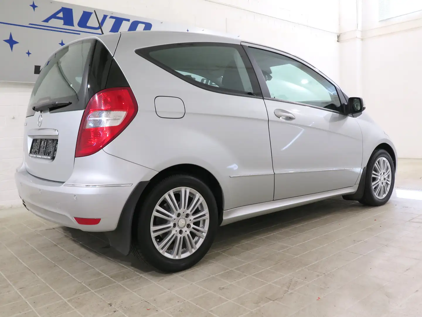 Mercedes-Benz A 180 A 180, Elegance Klima, Sitzheizung, Teilleder, PDC Zilver - 2