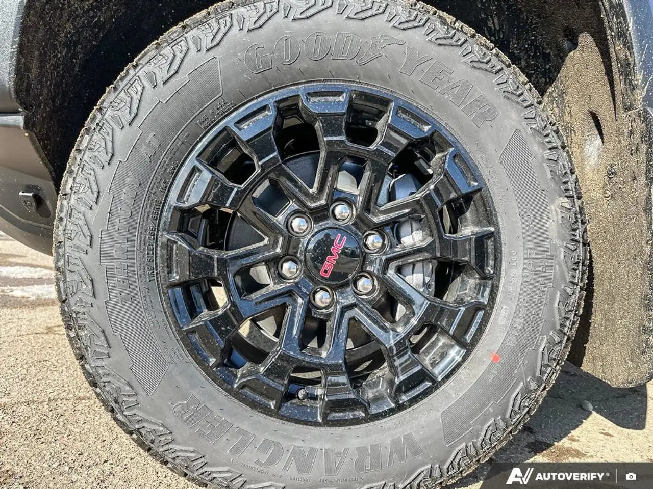 GMC Canyon снимка GMC Canyon