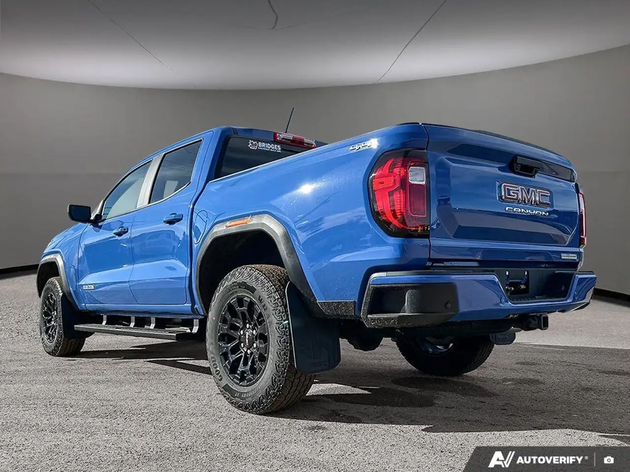 GMC Canyon снимка GMC Canyon