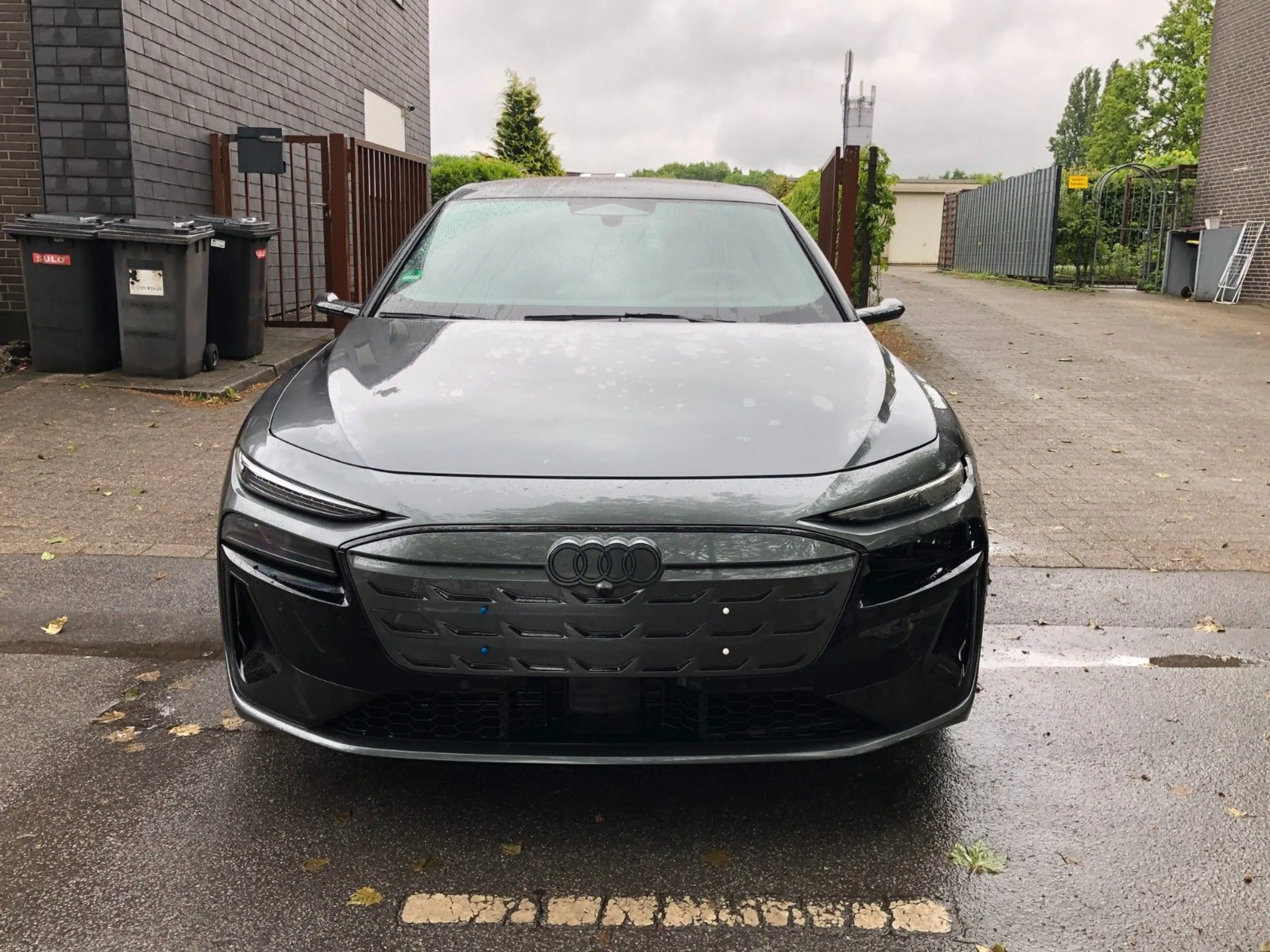 Audi S6 e-tron S6 Avant edition one grey *PANO*ADVANCED KEY*360 — photo 3
