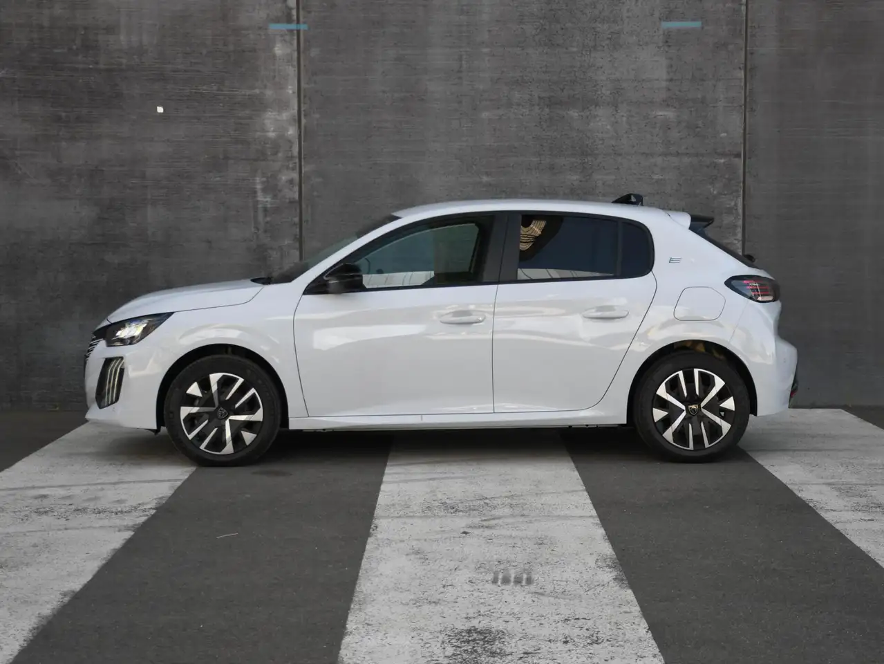 Peugeot e-208 2026