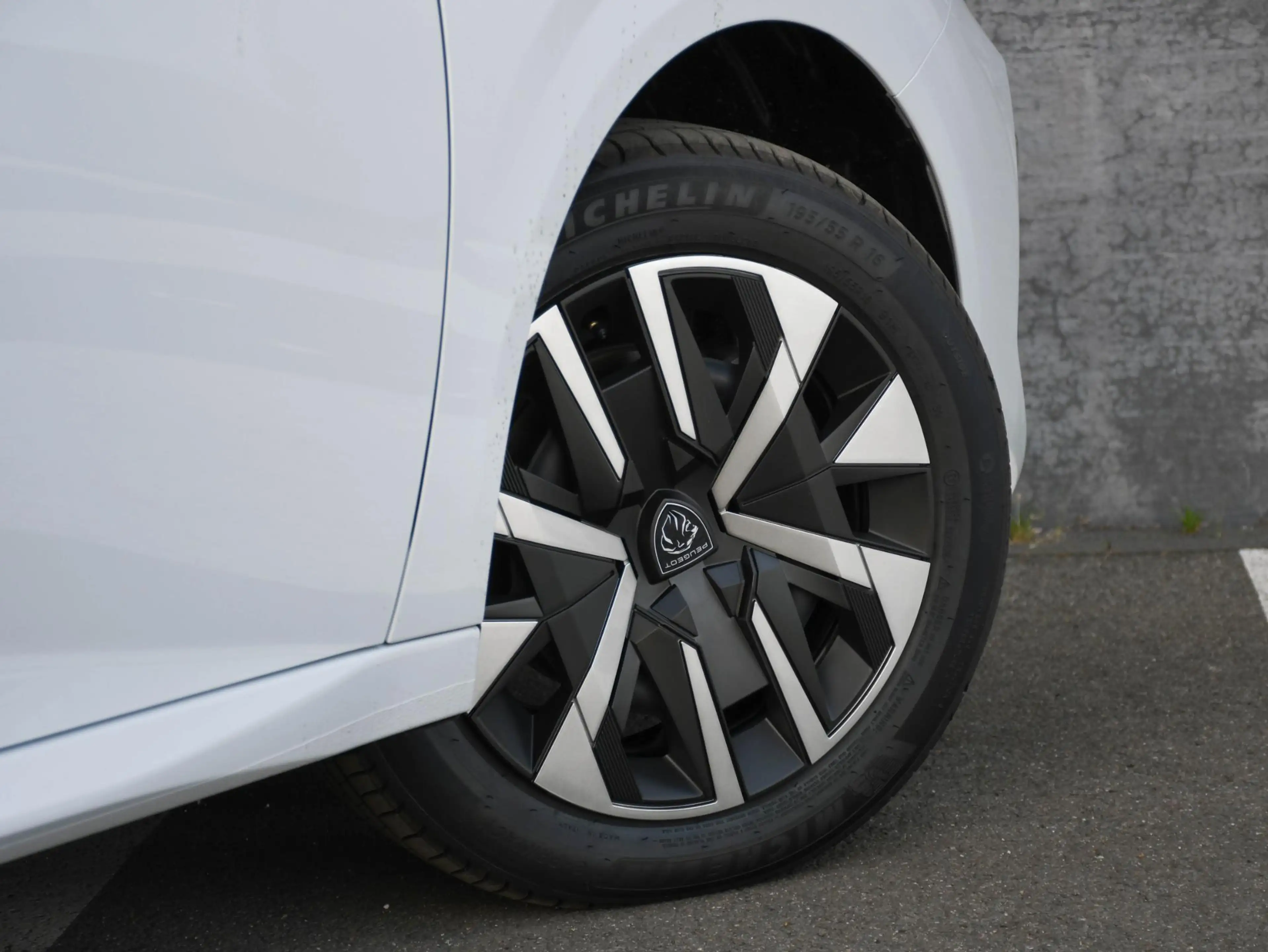 Peugeot e-208 Style 51kWh 156pk Automaat CAMERA | CRUISE | DAB | — photo 7