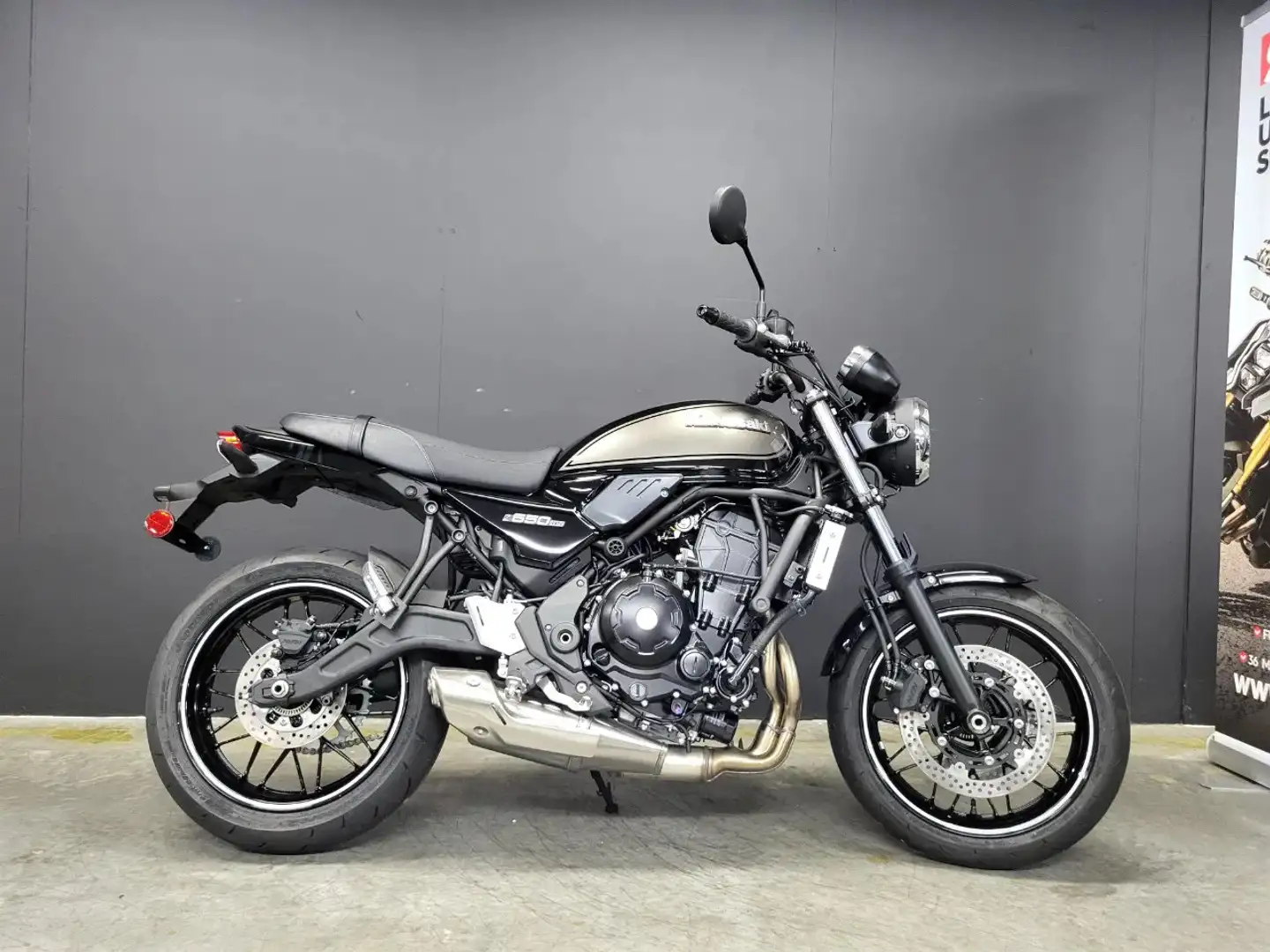 Kawasaki Z 650 RS (A2 mogelijk - BTW motor) - 2