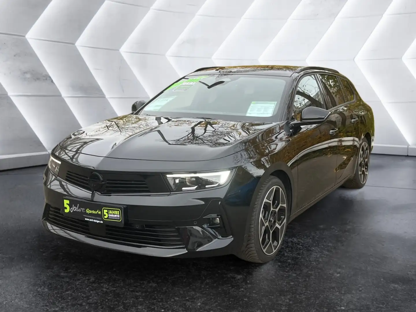 Opel Astra L Sports Tourer 1.2 Turbo - Ultimate Paket Noir - 2