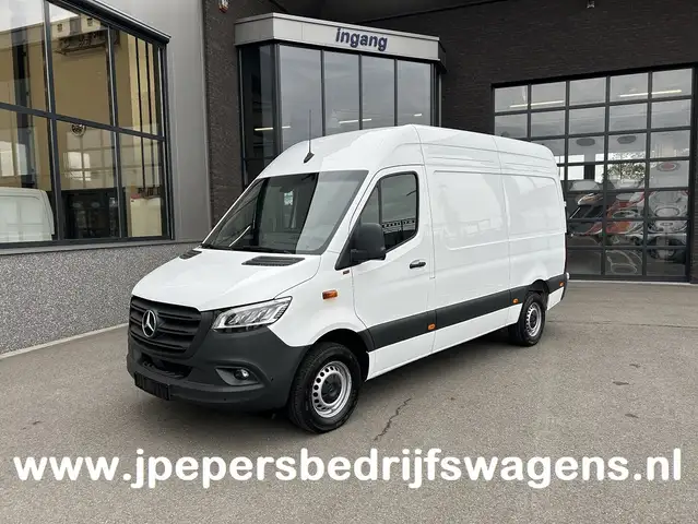 Mercedes-Benz Sprinter 317 CDI L2 H2 PRO / LED / MBUX / Navigatie / Camer