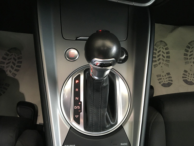 Audi TT Coupe 2.0 TFSI/Autom/Voll-Digital/Navi/Xenon — photo 14