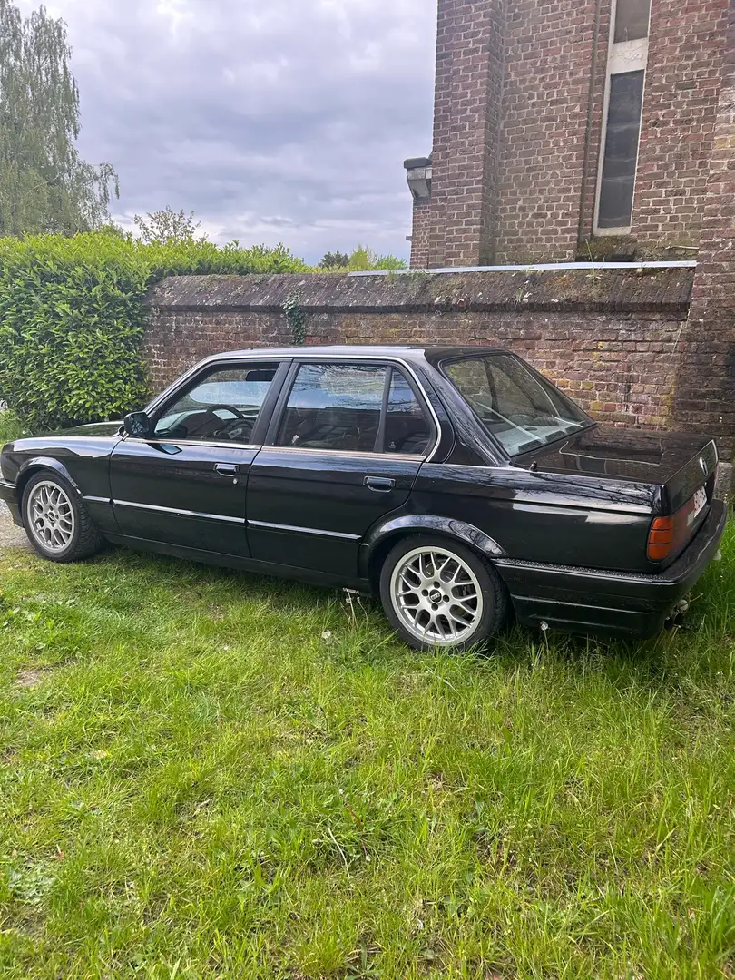 BMW 325 325i Noir - 1