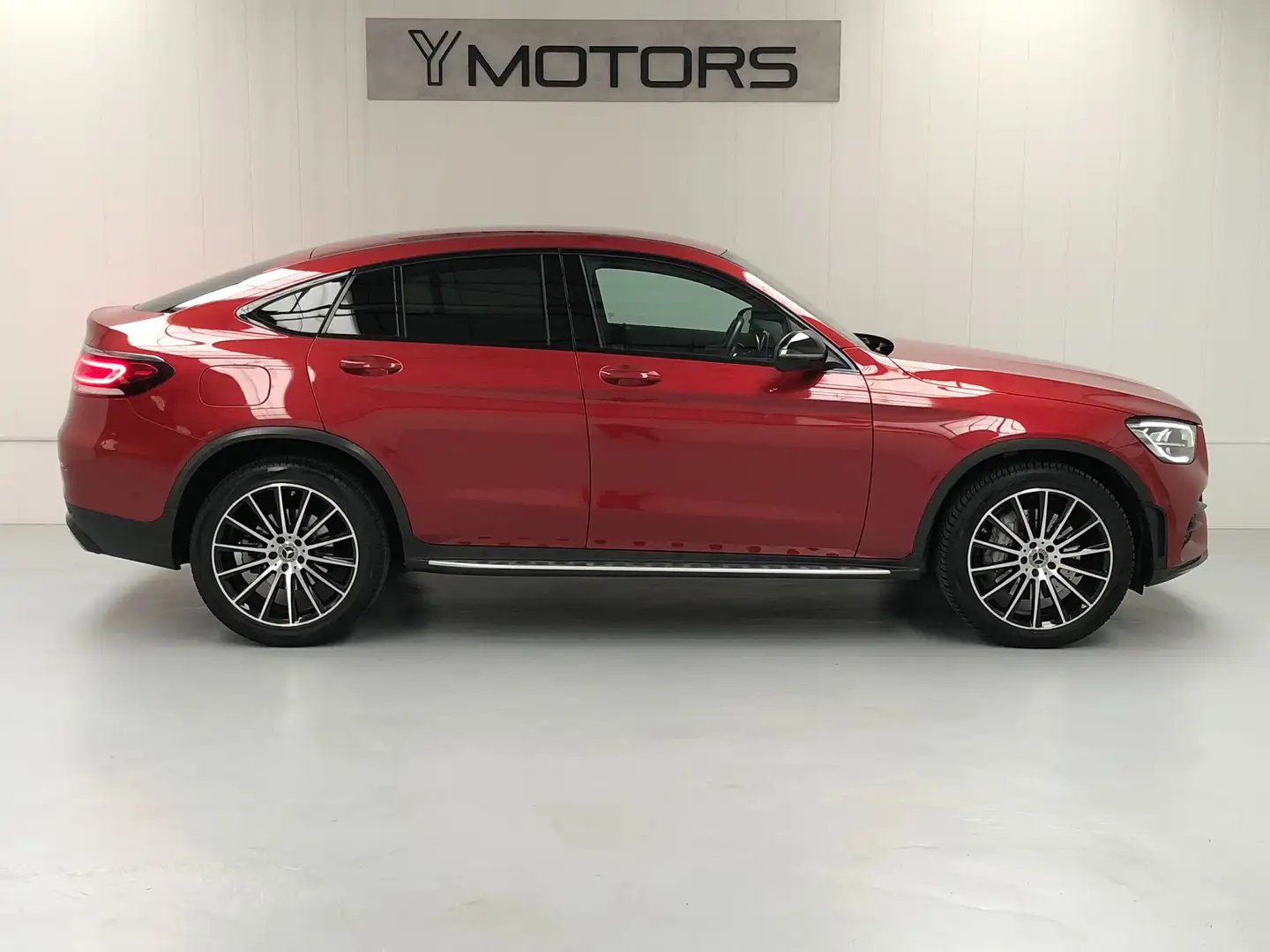 Mercedes-Benz GLC 200 d 9G-TRONIC PACK-AMG COUPE MARCHE-PIED JANTES 20 Rood - 2