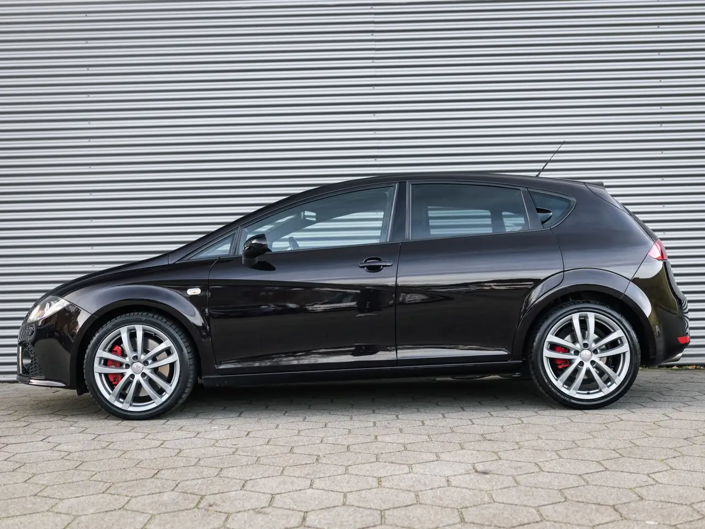 SEAT Leon 2.0 TFSI Cupra NL-Auto XENON NIEUWSTAAT TREKHAAK Zwart - 2