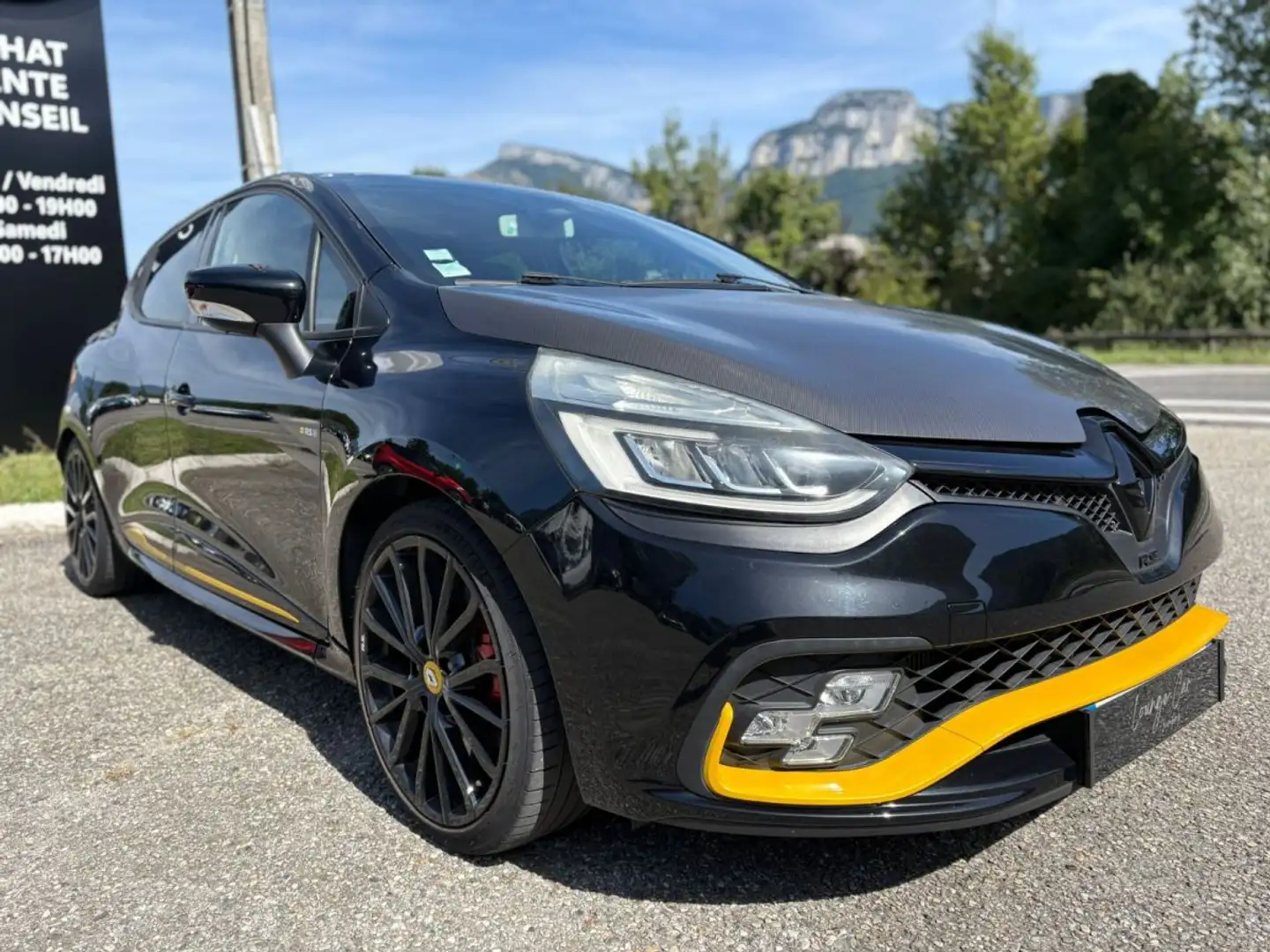 Renault Clio IV 220 EDC RS 18 Noir - 1