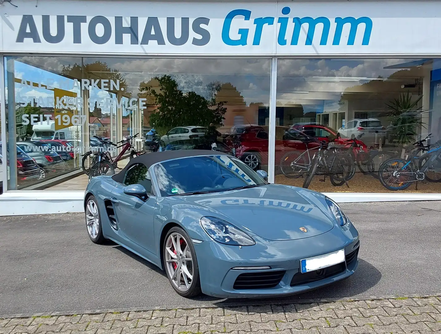 Porsche Boxster 718 S siva - 1