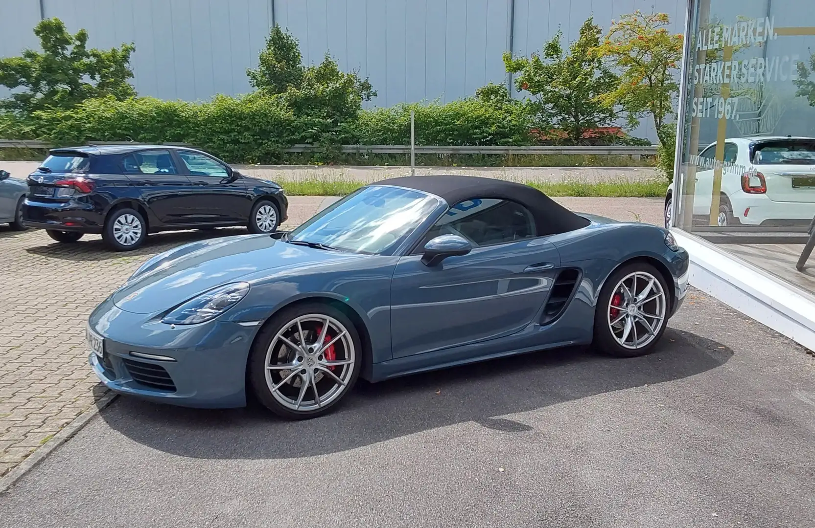 Porsche Boxster 718 S siva - 2