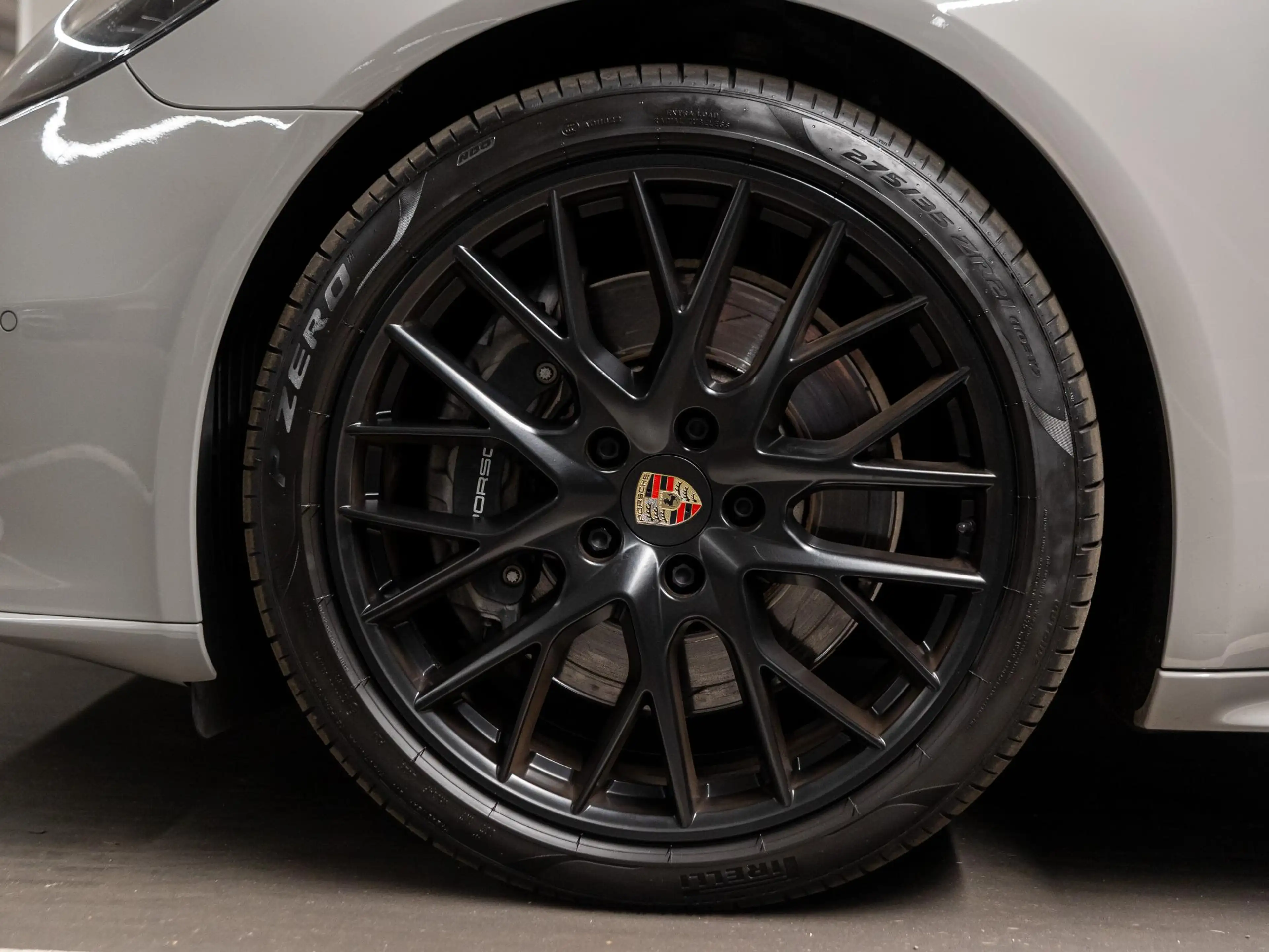 Porsche Panamera Sport Turismo 4 E-Hybrid — photo 9