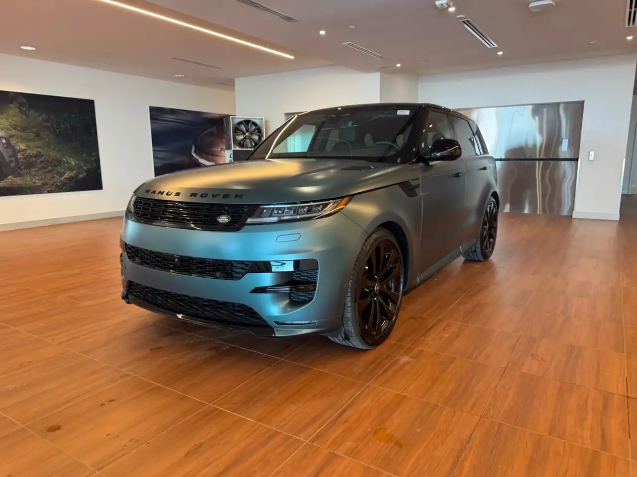 2025 Land Rover Range Rover Sport