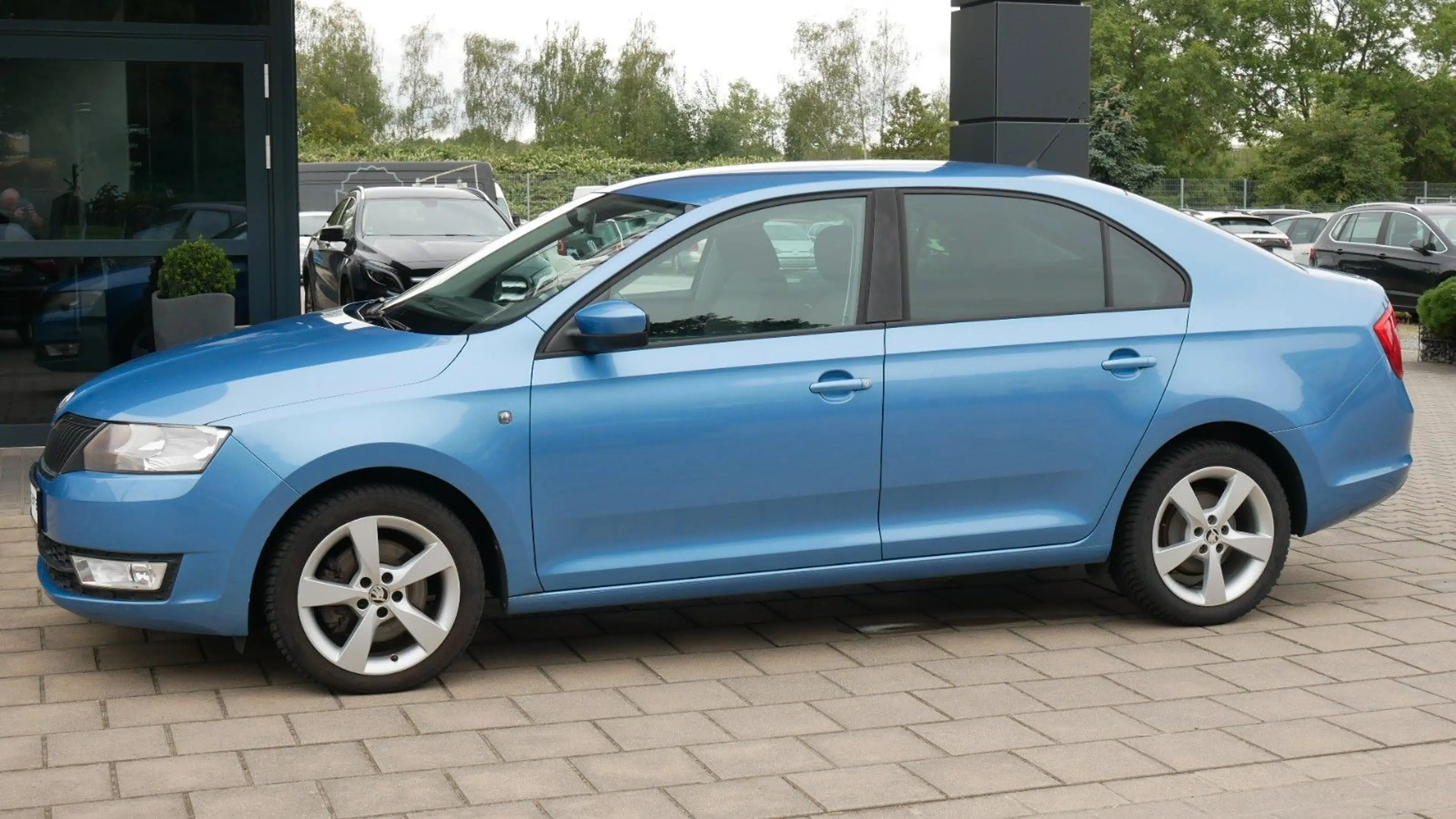 Skoda Rapid/Spaceback Limousine 1.6 TDI Elegance AHK PDC 16"Alu — photo 4