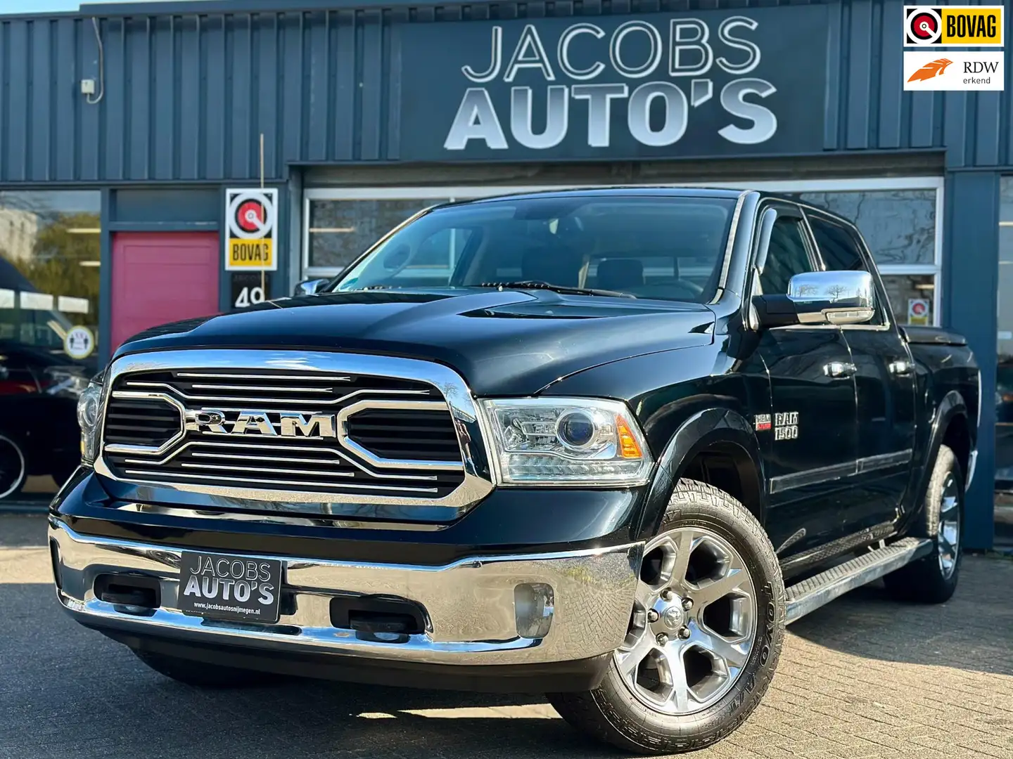 Dodge RAM 1500 5.7 V8 CrewCab Laramie Zwart - 1