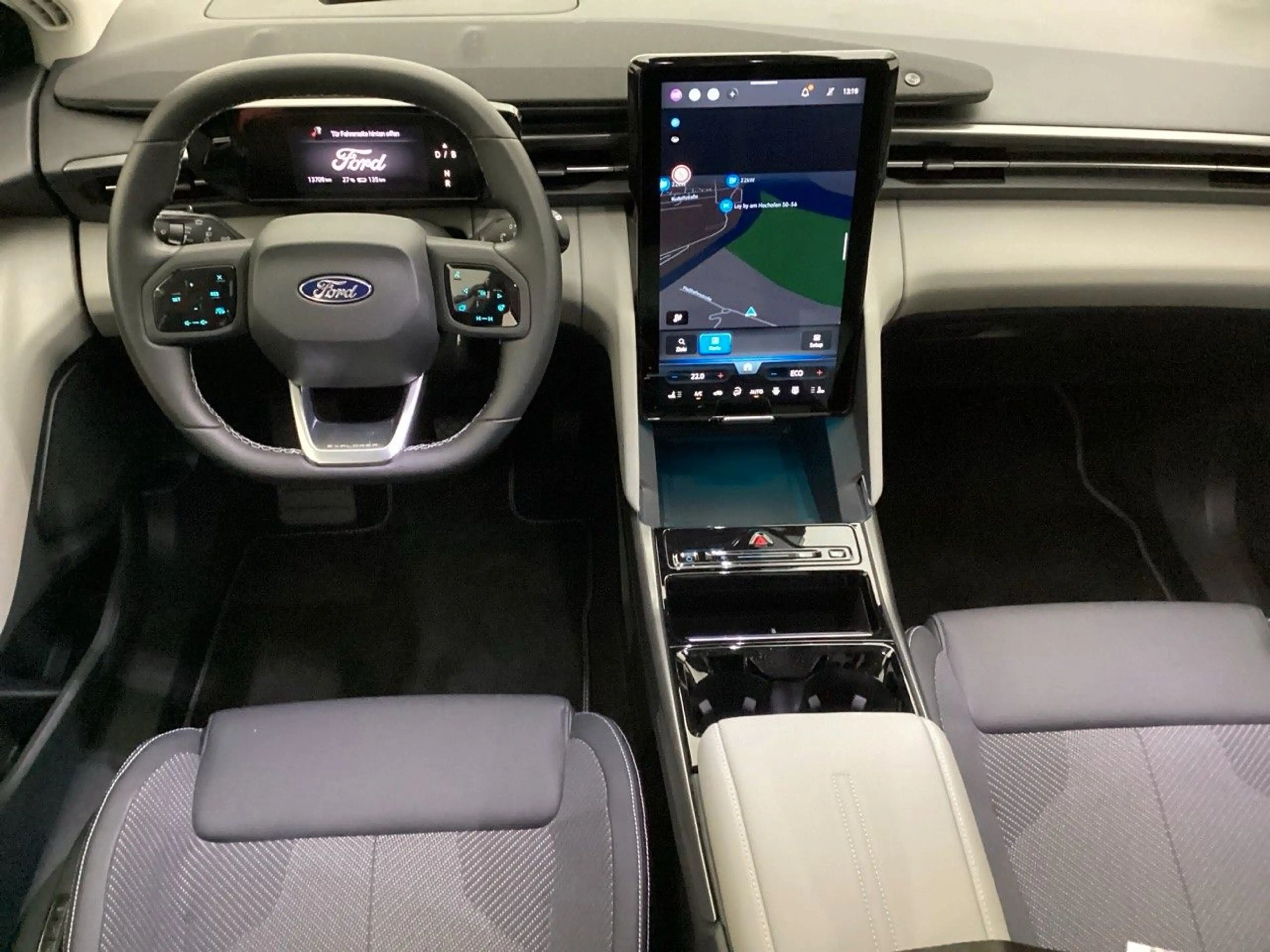 Ford Explorer AWD 79kWh Auto./360-KAMERA/ACC/HEAD-UP/ — photo 4