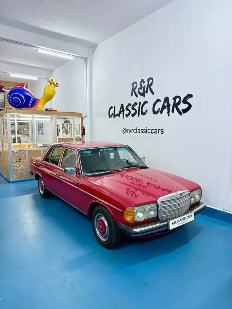 Mercedes-Benz Sonstige 300 D Rot - 1