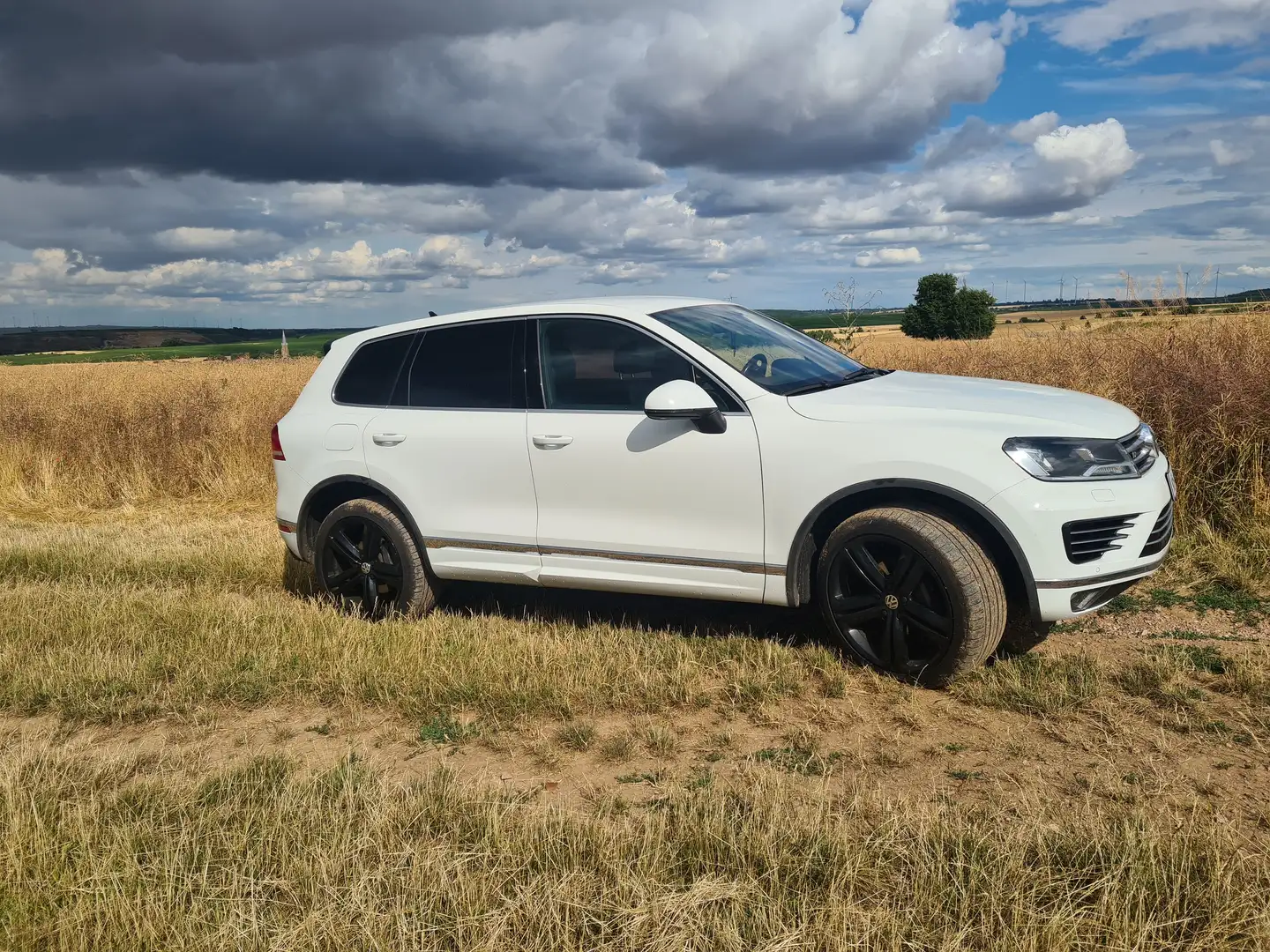 Volkswagen Touareg 3.0 TDI 4 Motion R-Line - 2