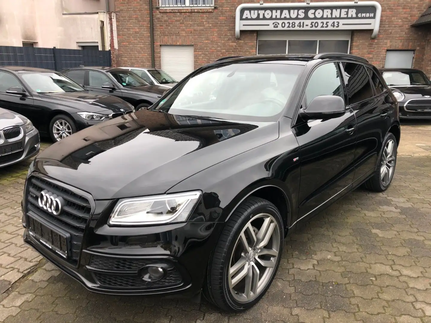 Audi Q5 2.0 TDi quattro 3x S Line Sport Edition Plus Schwarz - 1