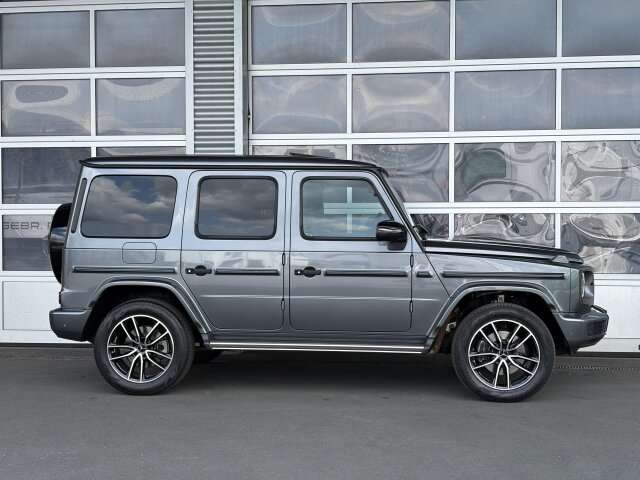 Mercedes-Benz G 400