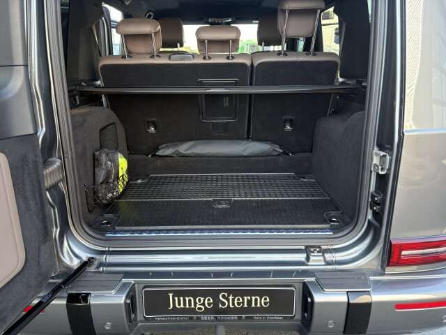 Mercedes-Benz G 400