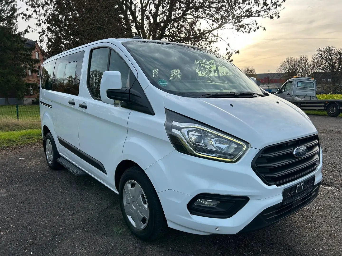 Ford Transit Tourneo Custom Kombi 320 L1 Trend Leder PDC 9-S Weiß - 2
