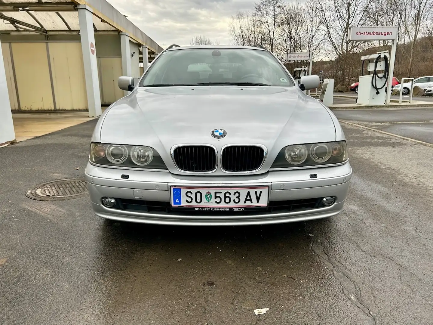 BMW 525 525d touring Österreich-Paket Aut. Silber - 2