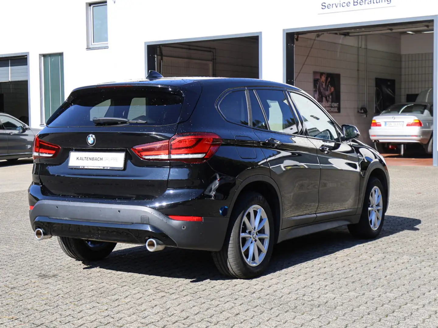 BMW X1 xDrive20i Advantage FACEL. LED ACC NAVI - 2