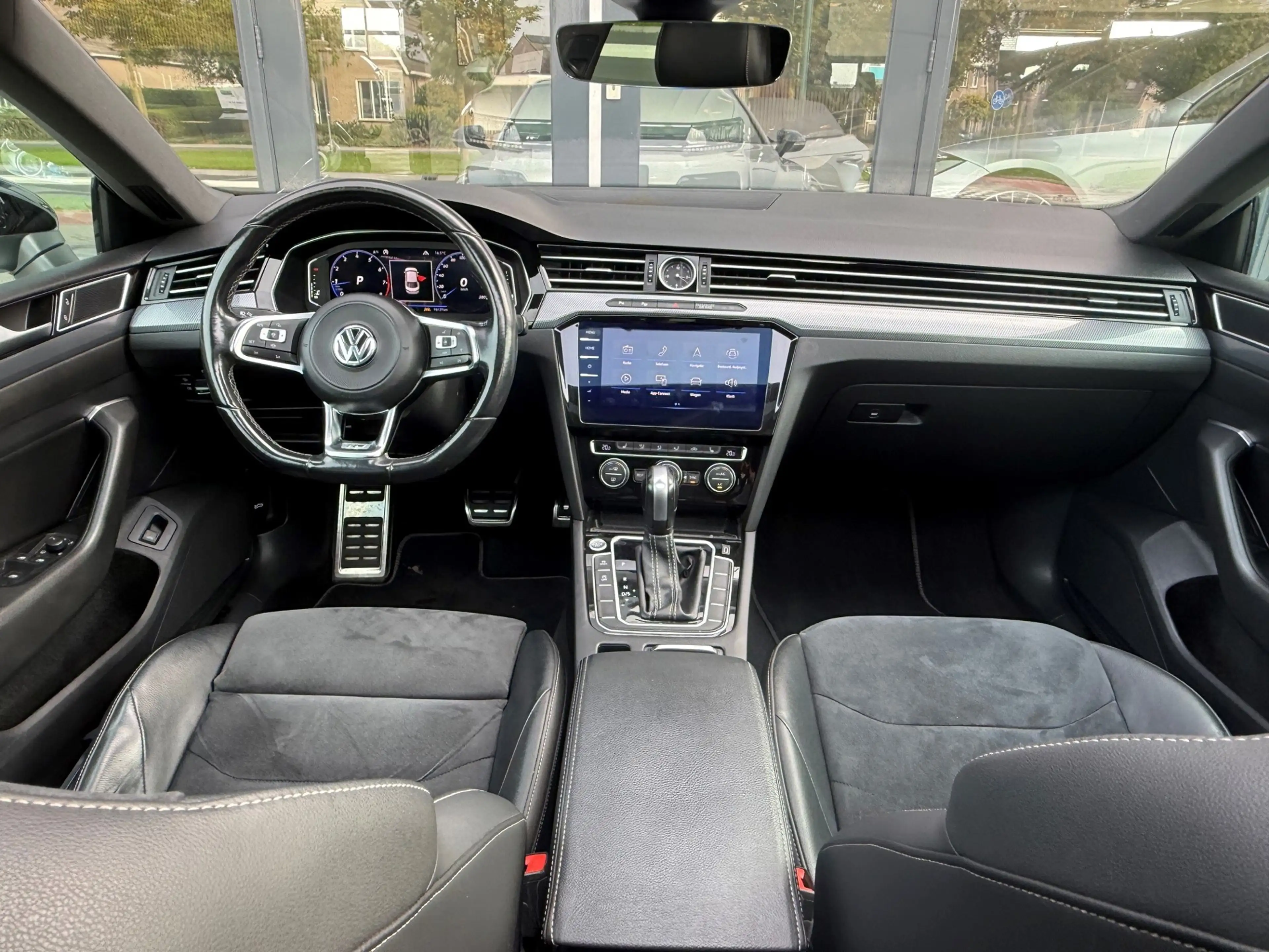 Volkswagen Arteon 2.0 TSI R Line Virtual Pano Keyless Camera — photo 22