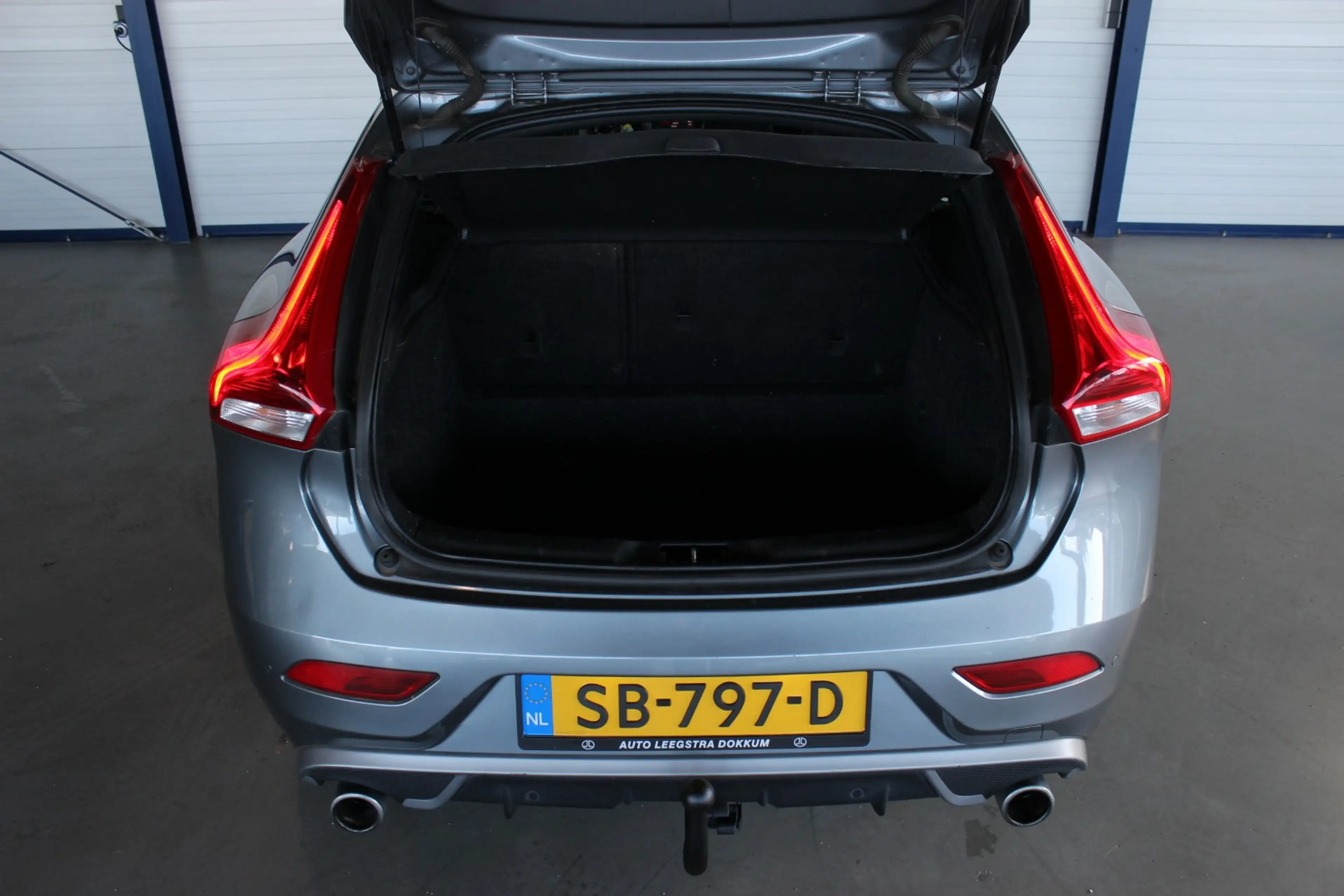 Volvo V40 2.0 T4 Business Sport Trekhaak | Bluetooth | LED | — photo 6