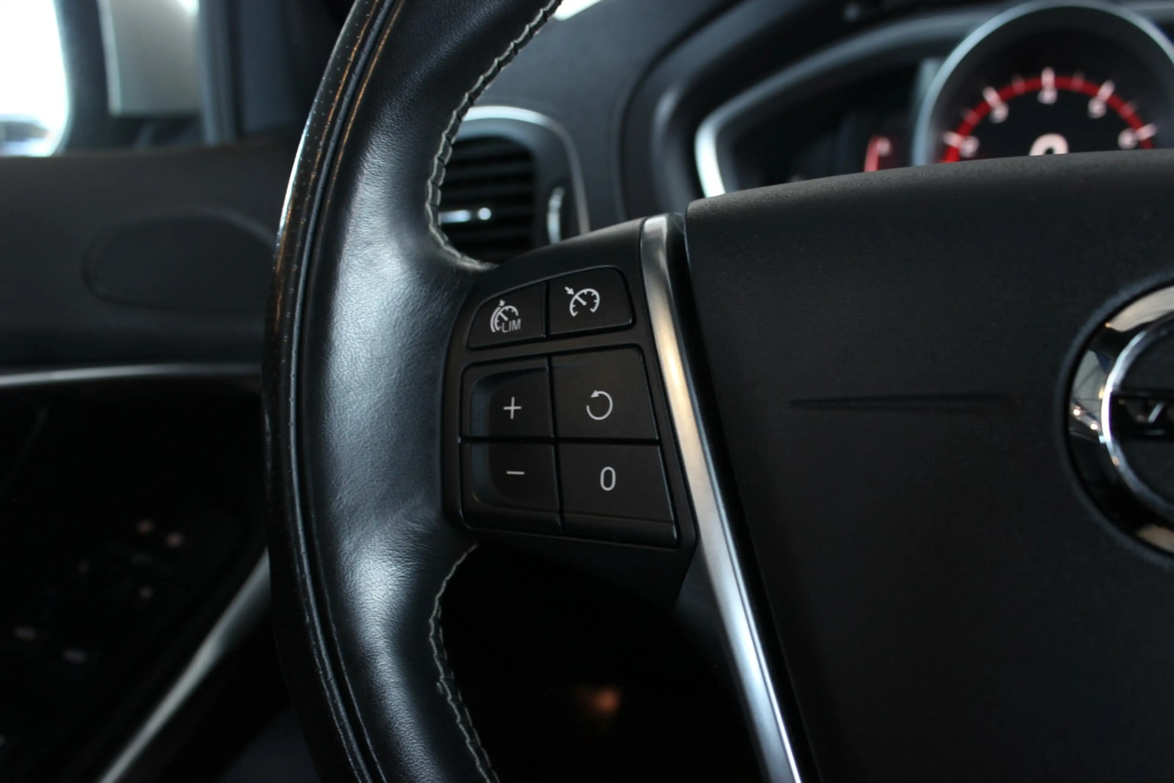 Volvo V40 2.0 T4 Business Sport Trekhaak | Bluetooth | LED | — photo 10