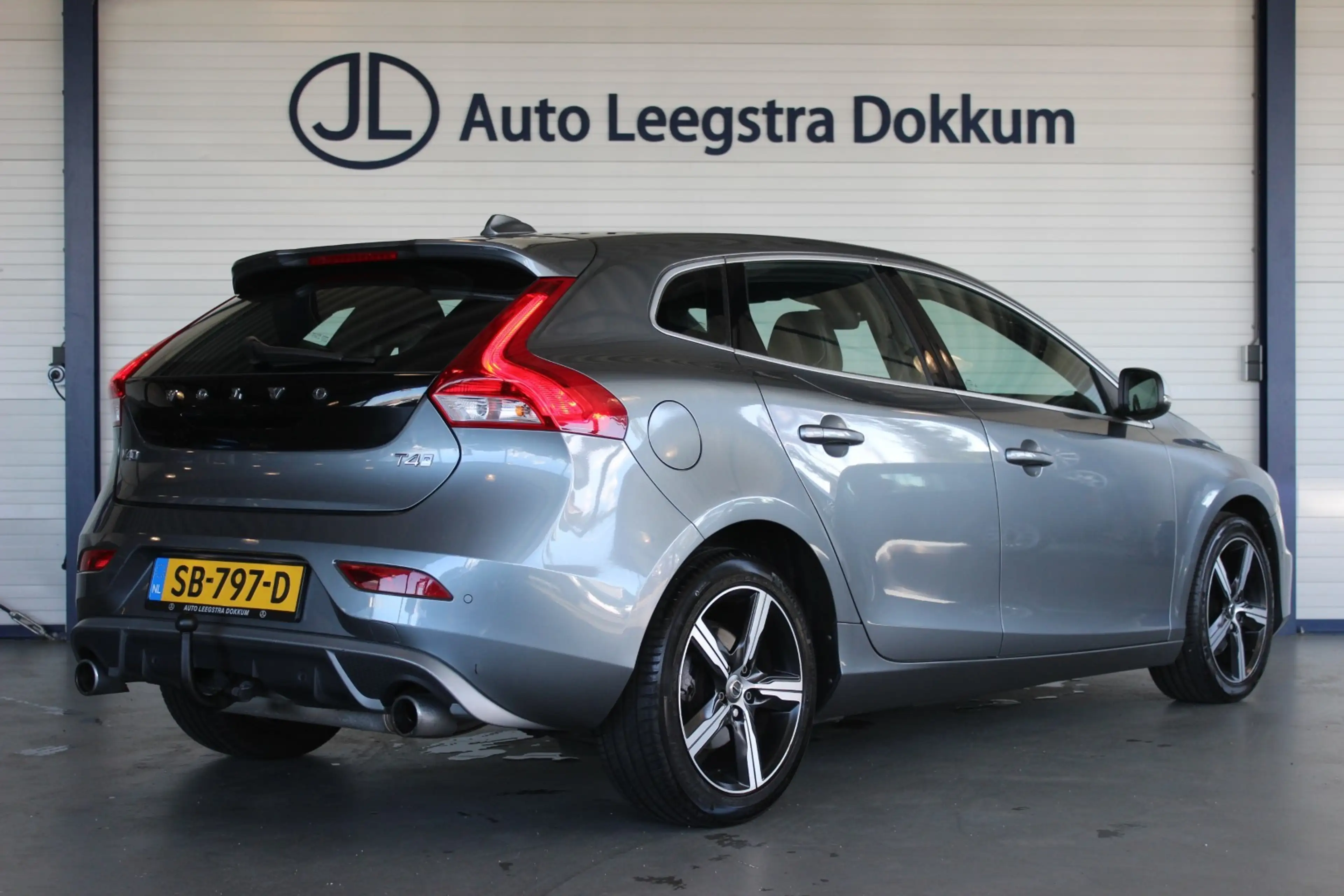Volvo V40 2.0 T4 Business Sport Trekhaak | Bluetooth | LED | — photo 2