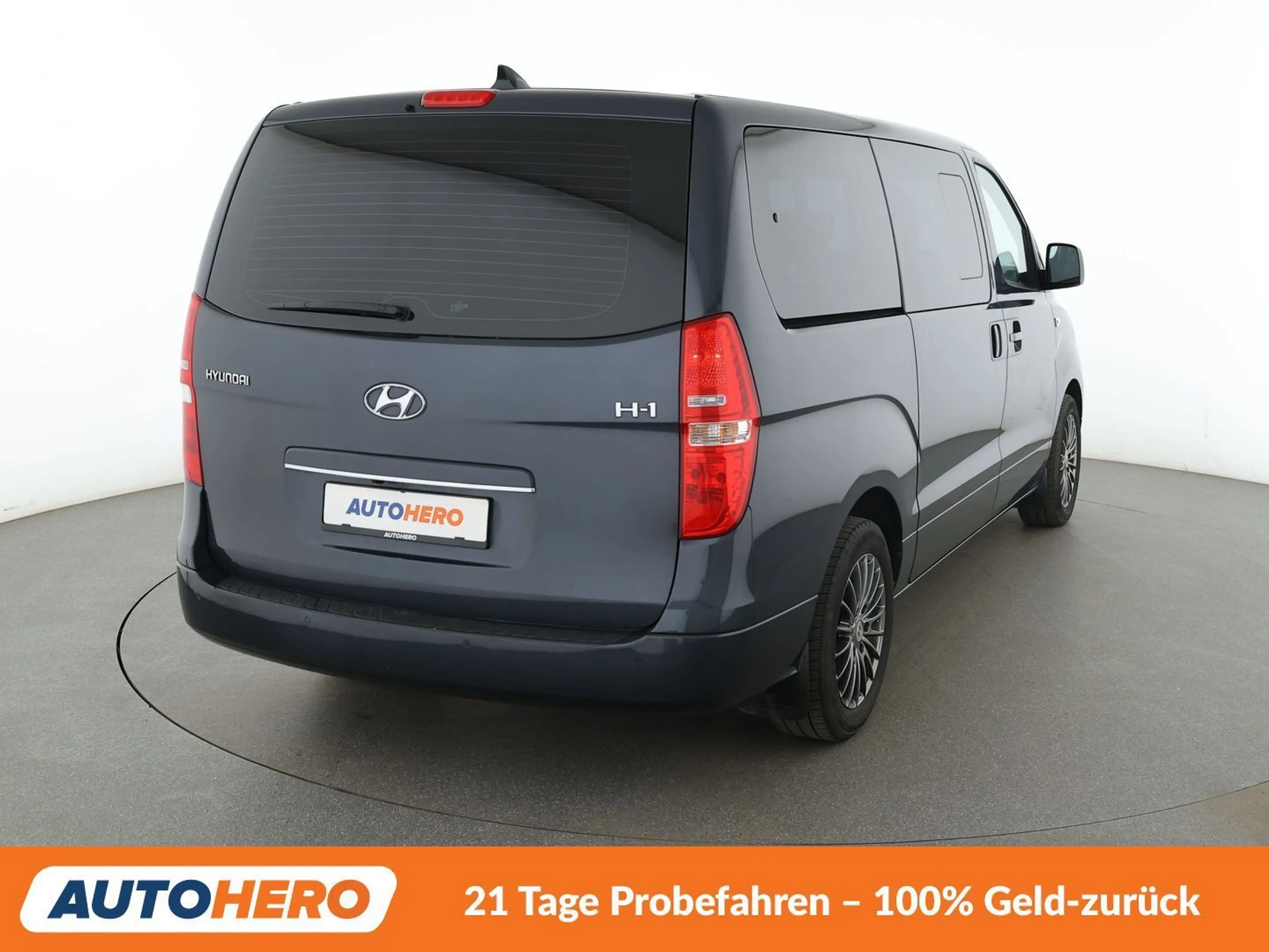 Hyundai H-1 2.5 CRDi Travel Trend Aut.*NAV*TEMP*CAM*PDC*SHZ* — photo 6